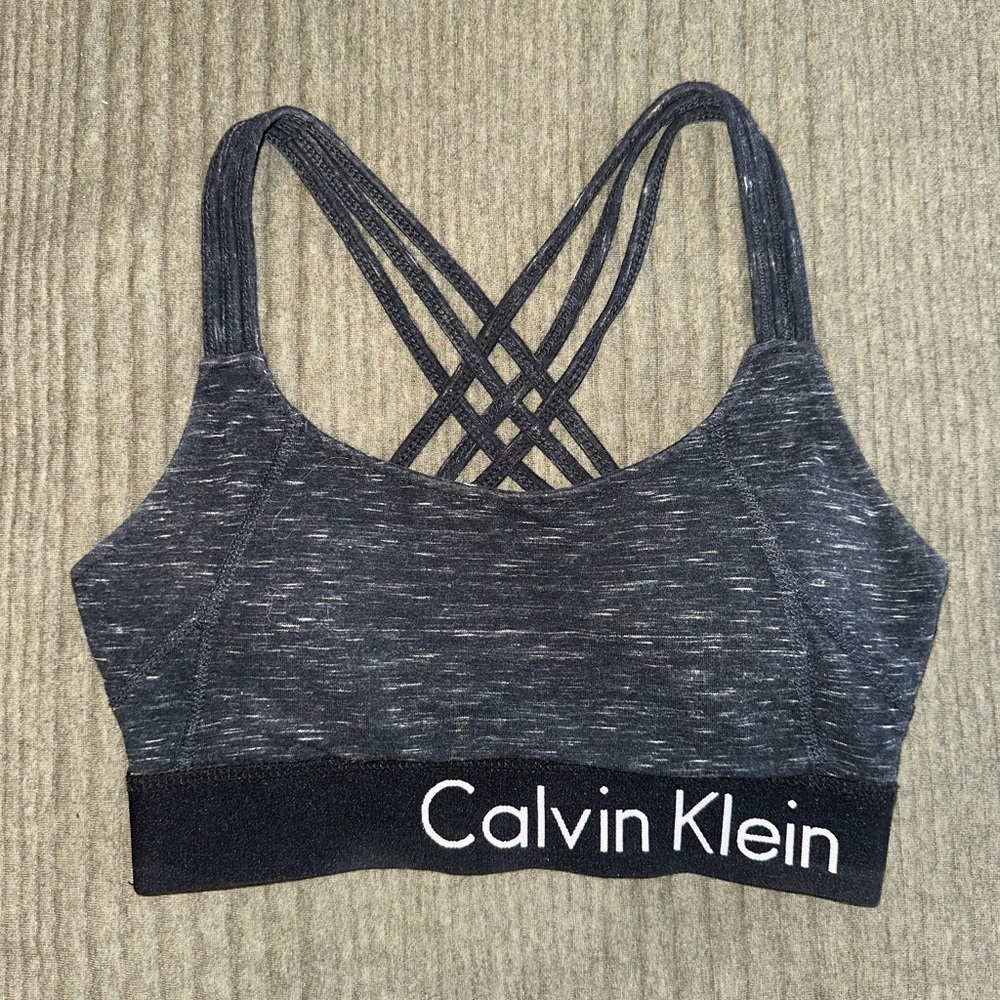 🍉Calvin Klein sports bra - XS🍉